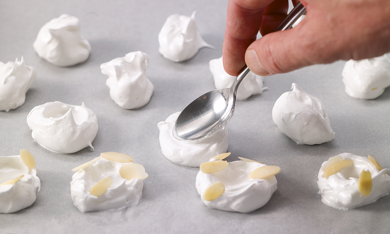 Pavlova-Küsse Rezept | Dr. Oetker Pavlova-Küsse Rezept | Dr. Oetker